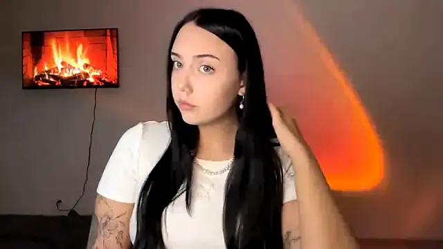 BuddingCave from StripChat is Freechat