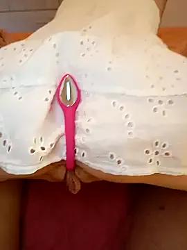 bull8_barby from StripChat