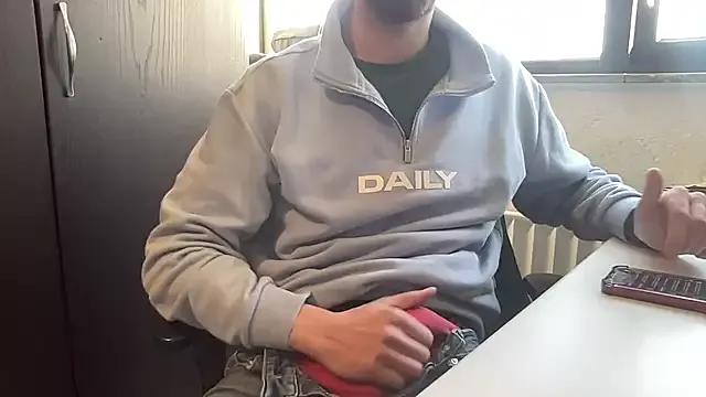 bullyboyy from StripChat