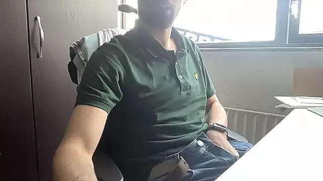 bullyboyy from StripChat