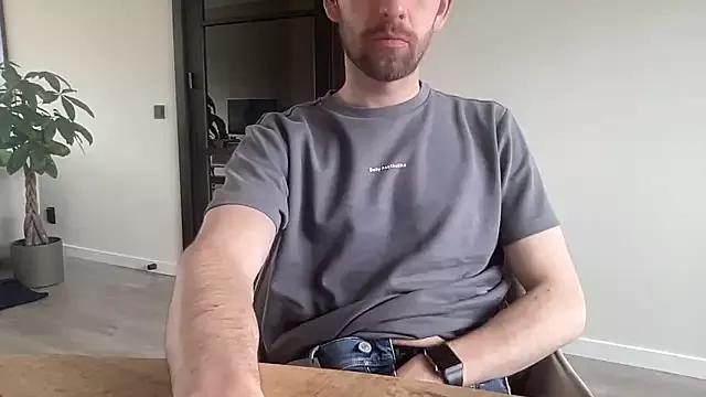 bullyboyy from StripChat