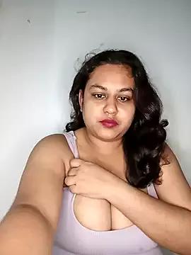 bumblebeegirl from StripChat