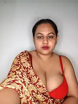 bumblebeegirl from StripChat