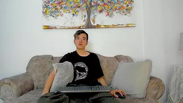 bunny_maxi from StripChat