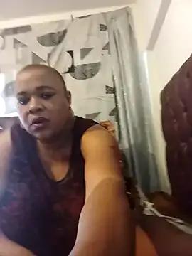 BUSTY_QUEEEN from StripChat is Freechat