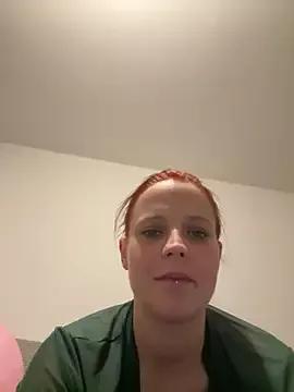 Butter-Fly93 from StripChat