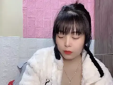 Butterfly_kee on StripChat 