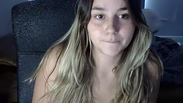 bxbydior from StripChat is Freechat