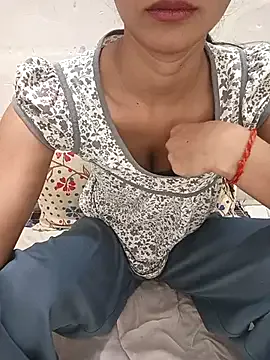 C-u-t-e-Sh-a-r-ma_Ji on StripChat 