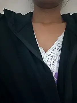 C-u-t-e-Sh-a-r-ma_Ji on StripChat 