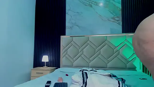 Caandyass on StripChat 