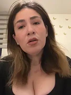 caira from StripChat is Freechat