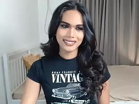 CallaWang from StripChat is Freechat