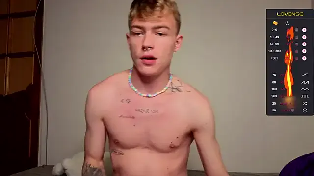 callmealexthx on StripChat 