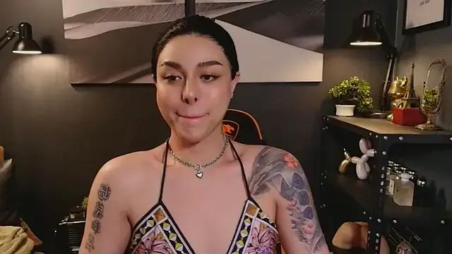 callmeLUNA from StripChat is Freechat