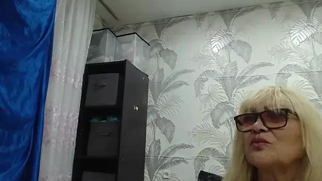 CamDiva113 from StripChat