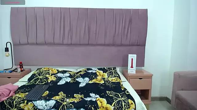Try our streaming cams variety and talk on a personal level with our adorable girls streamers, showing off their bountiful shapes and dildos.