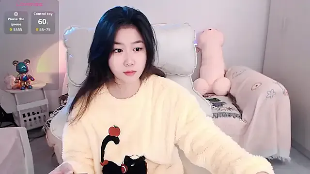 Try our streaming cams variety and talk on a personal level with our adorable girls streamers, showing off their bountiful shapes and dildos.