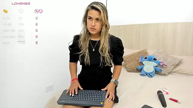 camila_borbon from StripChat is Freechat