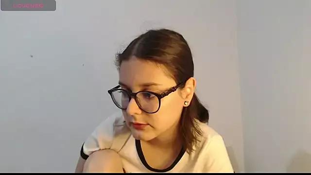 CamilaAmada from StripChat is Freechat