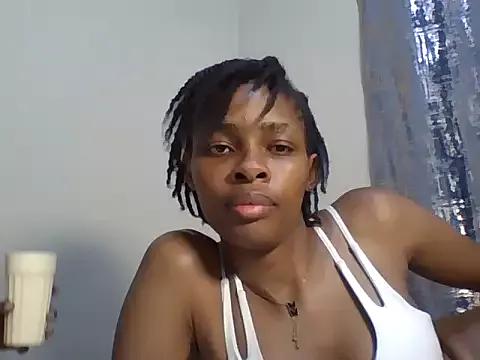 Camile_O from StripChat is Freechat