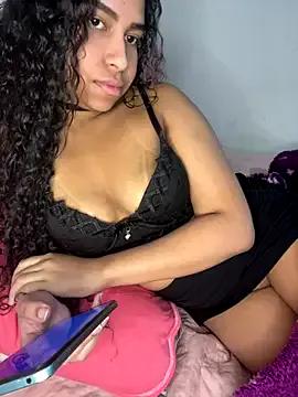 camillaCat from StripChat is Freechat