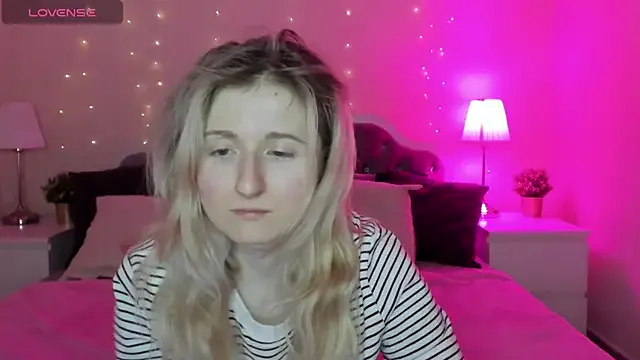 CamillaDreamer from StripChat is Freechat