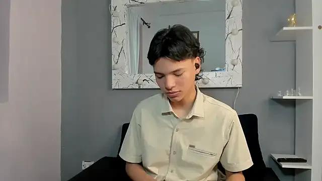 camillo_virgil from StripChat is Freechat