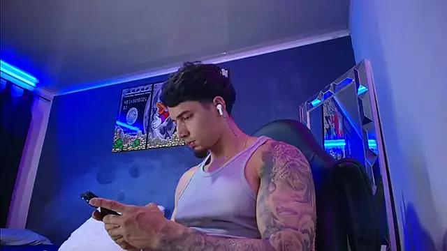 CamiloAlvarezz3 from StripChat is Freechat
