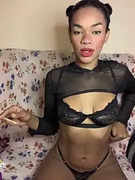 Cammgirlmii from StripChat