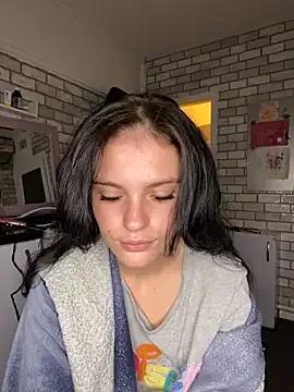 Camwithchlox from StripChat