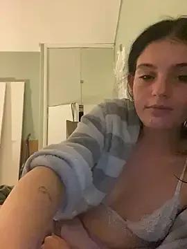 Camwithchlox from StripChat