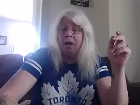 canadiancougar1965 from StripChat