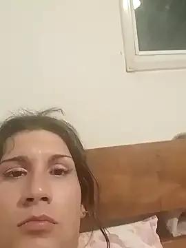 candela_caliente from StripChat is Freechat