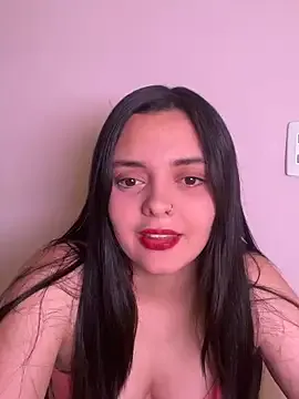 candicewest_ from StripChat is Freechat