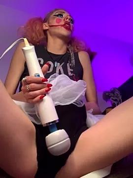 Try our streaming cams variety and talk on a personal level with our adorable girls streamers, showing off their bountiful shapes and dildos.