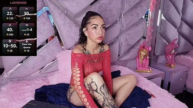 Try our streaming cams variety and talk on a personal level with our adorable girls streamers, showing off their bountiful shapes and dildos.