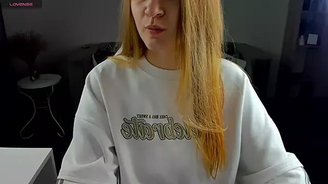 Candy_Lure from StripChat is Freechat