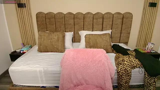 Try our streaming cams variety and talk on a personal level with our adorable girls streamers, showing off their bountiful shapes and dildos.