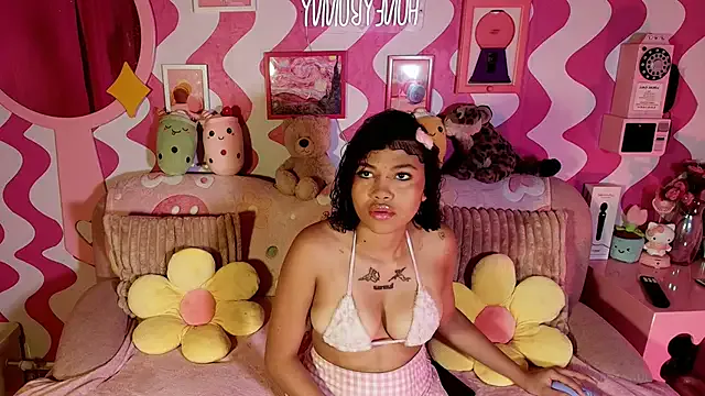 Candygirls_xoxo from StripChat is Freechat