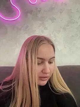 CandyVice from StripChat is Freechat