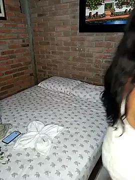 canelacrush from StripChat is Freechat