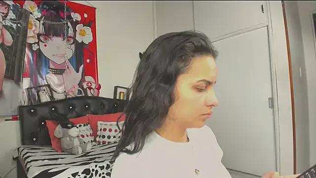 Canelitalove from StripChat is Freechat