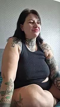CannabisQueenn from StripChat