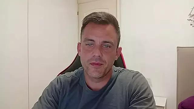 Captianamericablue from StripChat is Freechat