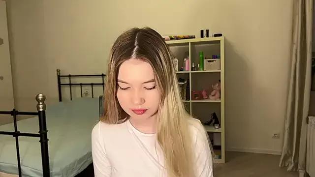 Caramel_Peach from StripChat
