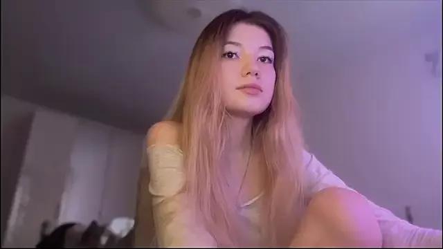 Caramel_Peach from StripChat