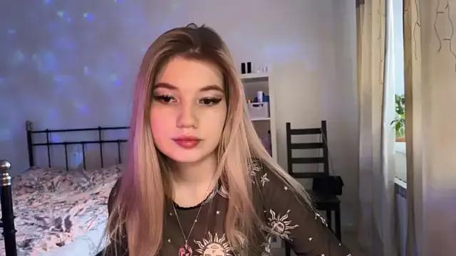 Caramel_Peach from StripChat