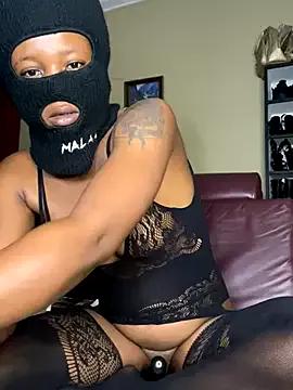 Caramel_tits from StripChat
