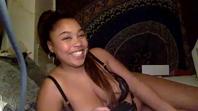 caramelangelxo from StripChat